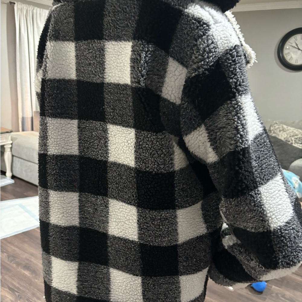 Short coat - Picture 8 of 8
